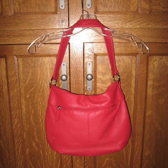 ST. JOHN'S BAY. BRIGHT CHRISTMAS RED LEATHER PURSE - Picture 2 of 5